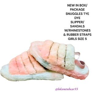 NEW IN BOX LITTLE GIRLS SNUGGLES RHINESTONE TIE DYE SUPER SOFT SANDALS, SZ 5